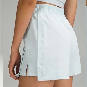 Lululemon Stretch Woven Relaxed-Fit High-Rise Short 4" Size XL